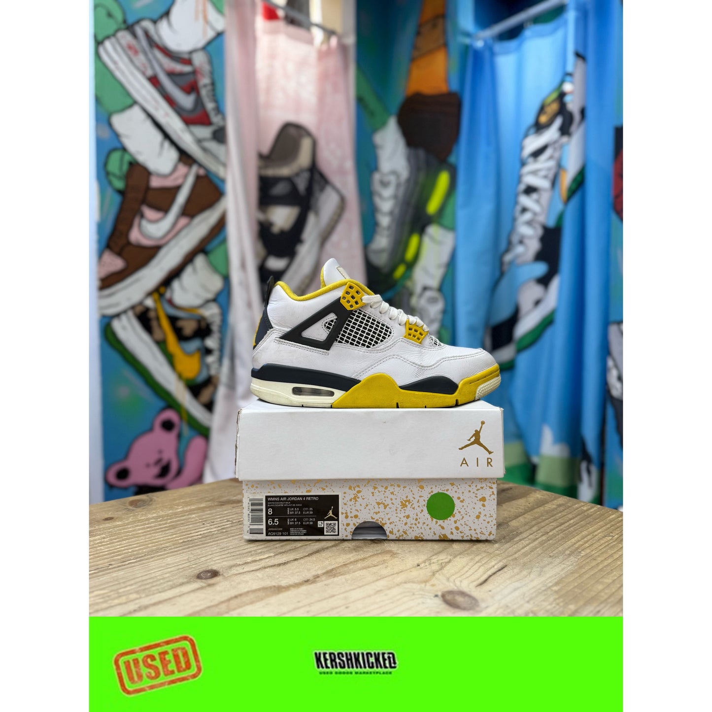 Jordan 4 Vivid Sulpher UK5.5