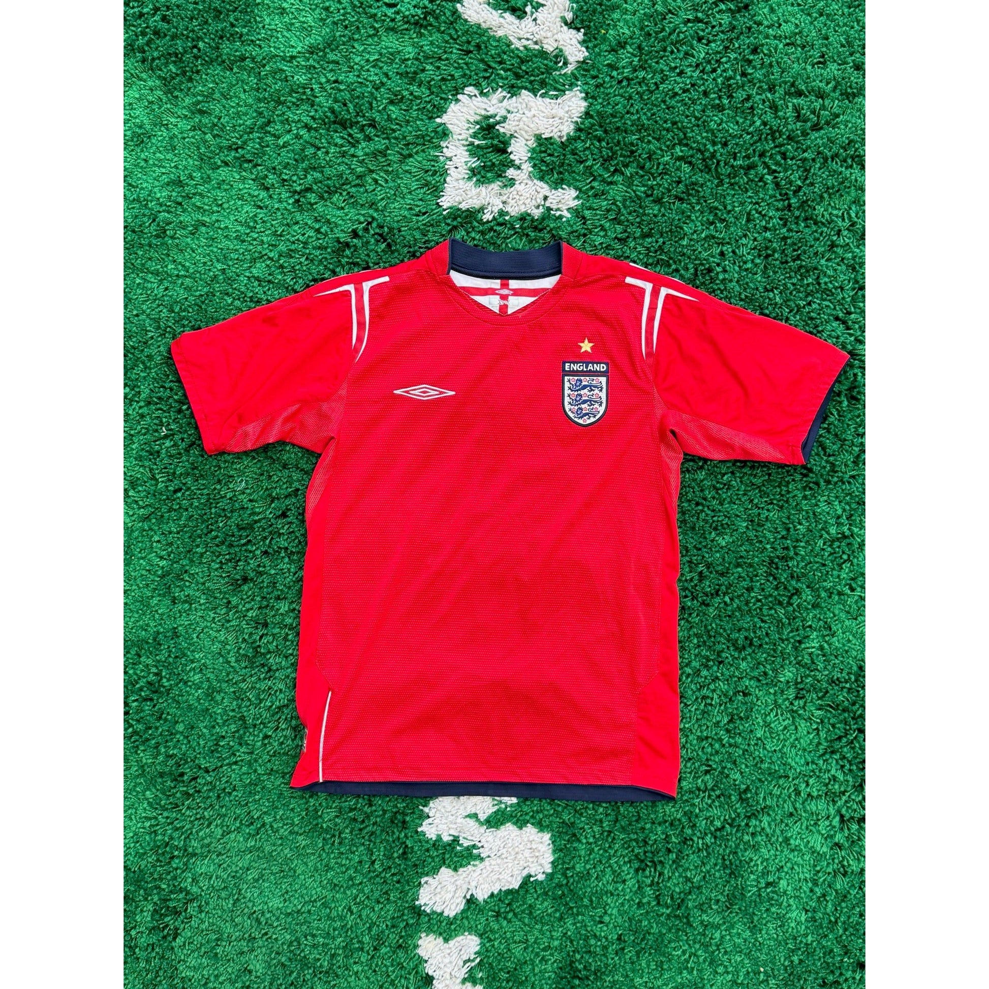 England Away Shirt 2004-2006 S by KershKits in Clothing. Available at KershKicks for £45.00. A must-have for fans of KershKits looking to elevate their style with this Kits.