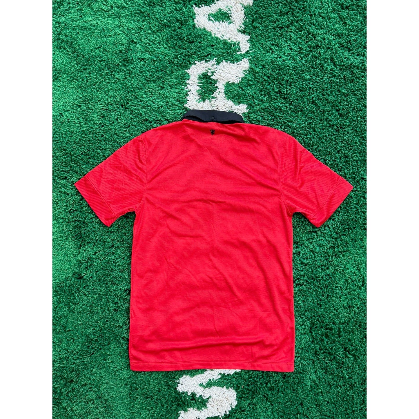 Manchester United Home Shirt 2013-2014 S by KershKits in Clothing. Available at KershKicks for £45.00. A must-have for fans of KershKits looking to elevate their style with this Kits.
