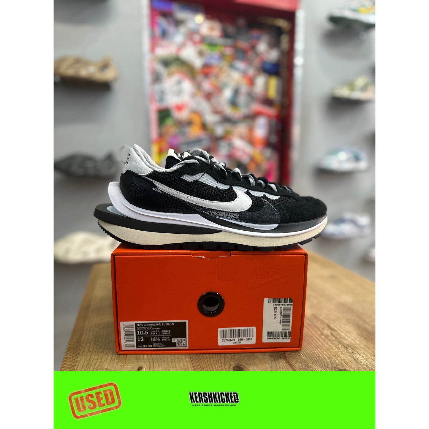 Nike Vaporwaffle sacai Black White UK 9.5.