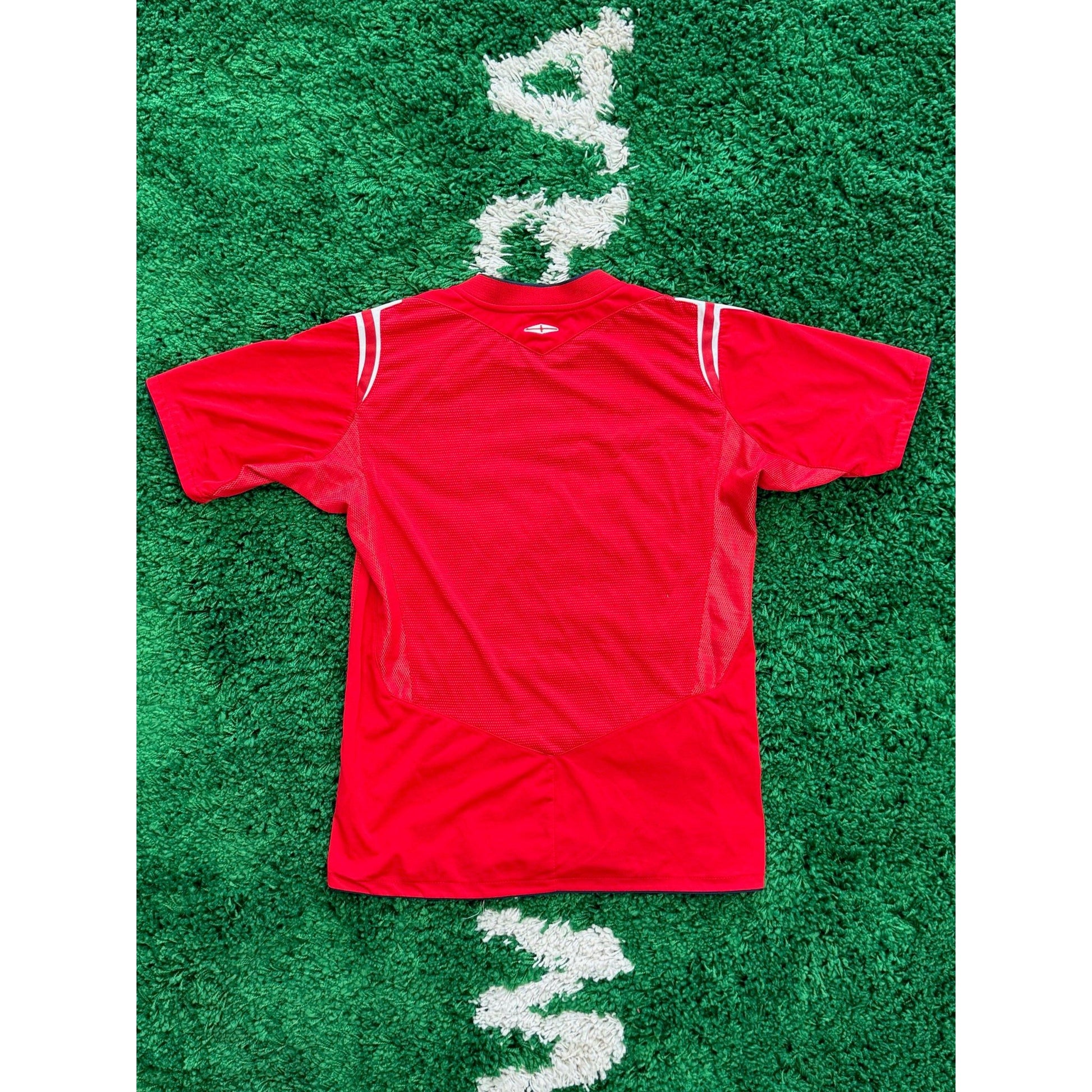 England Away Shirt 2004-2006 S by KershKits in Clothing. Available at KershKicks for £45.00. A must-have for fans of KershKits looking to elevate their style with this Kits.