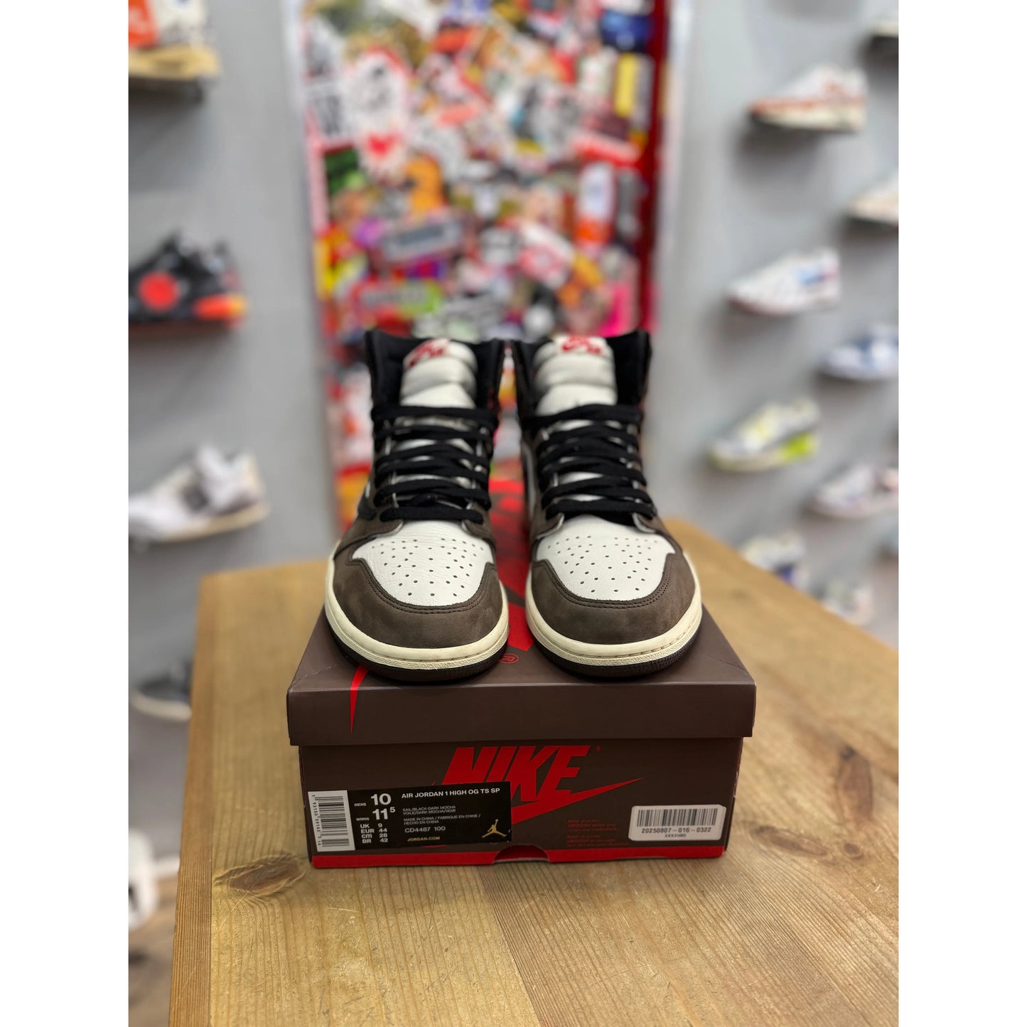 Jordan 1 Retro High OG SP Travis Scott Mocha UK 9