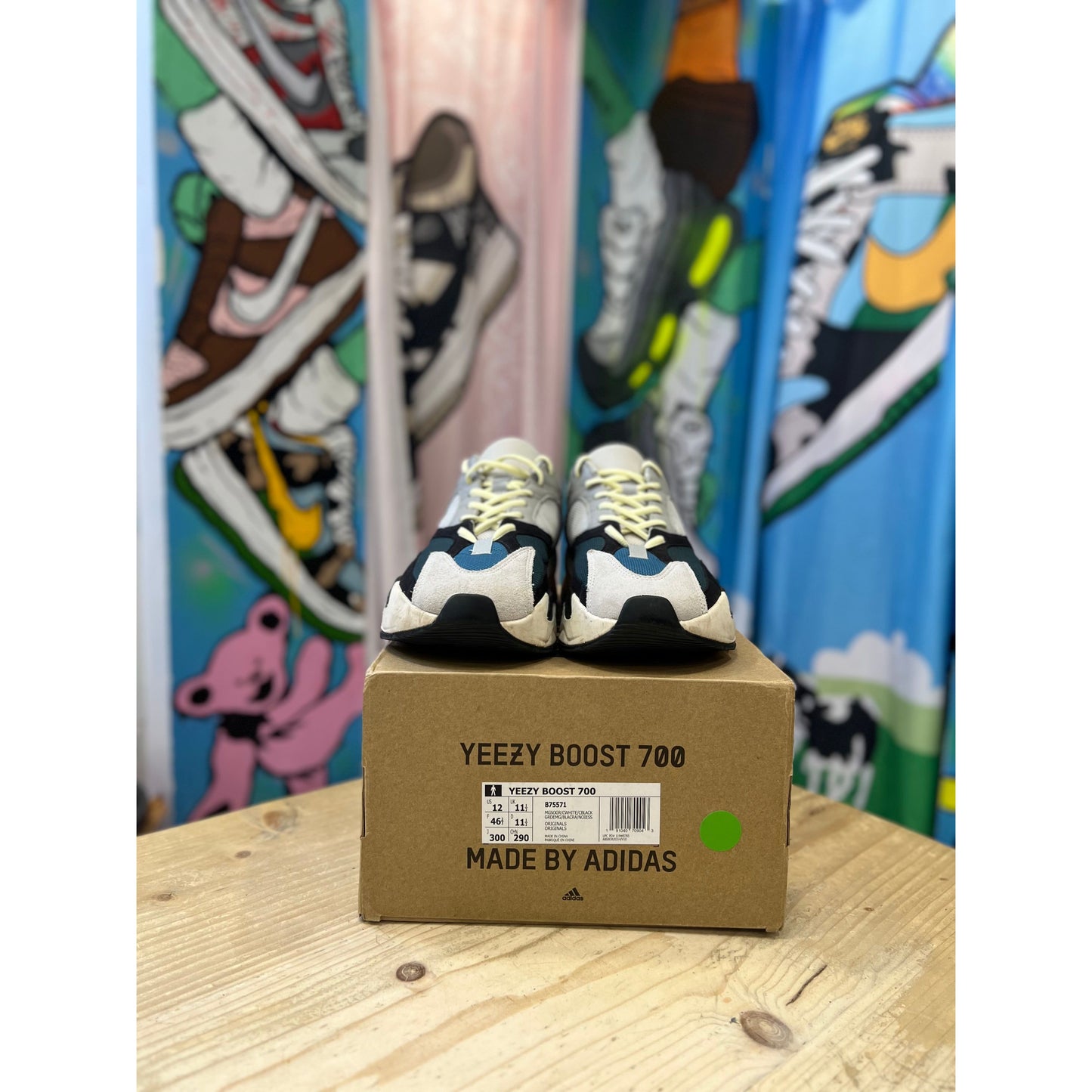 Yeezy 700 Waverunner UK11.5