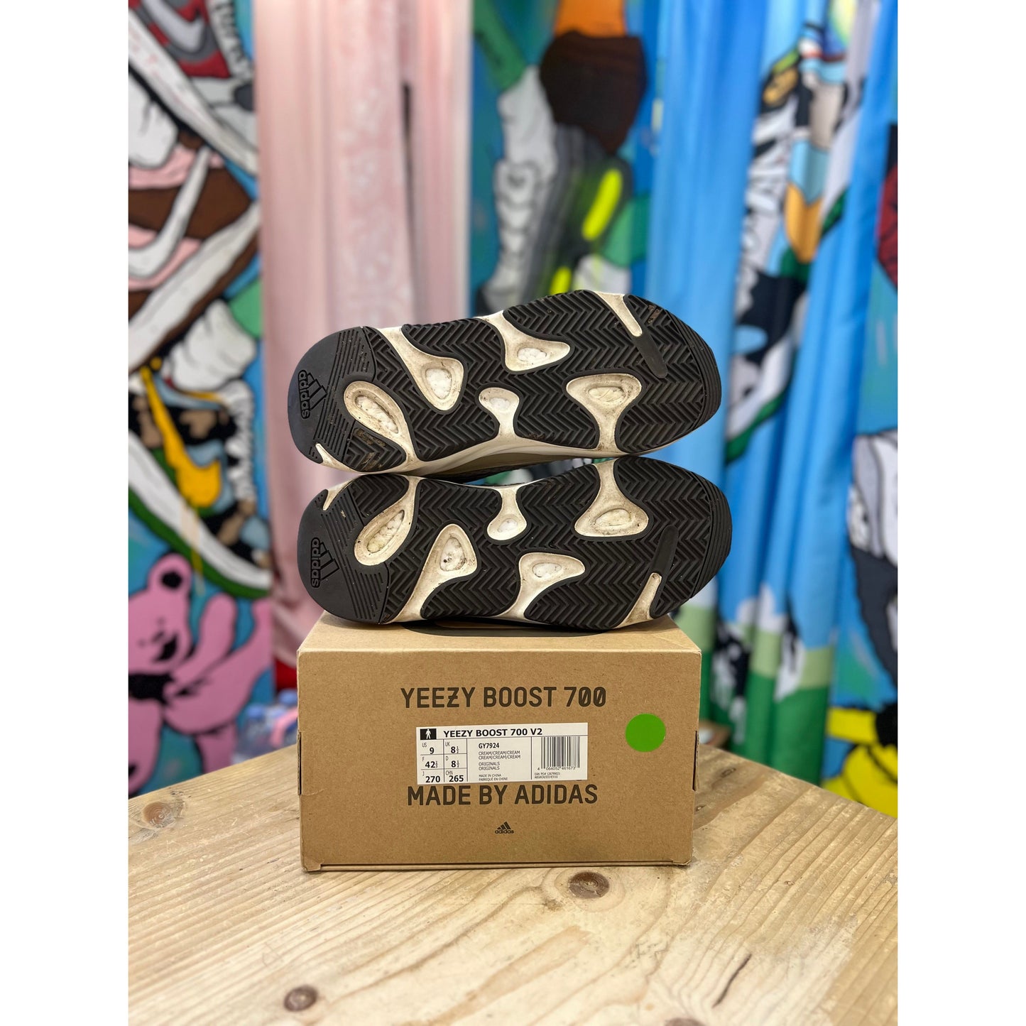 Yeezy 700 Cream UK8.5