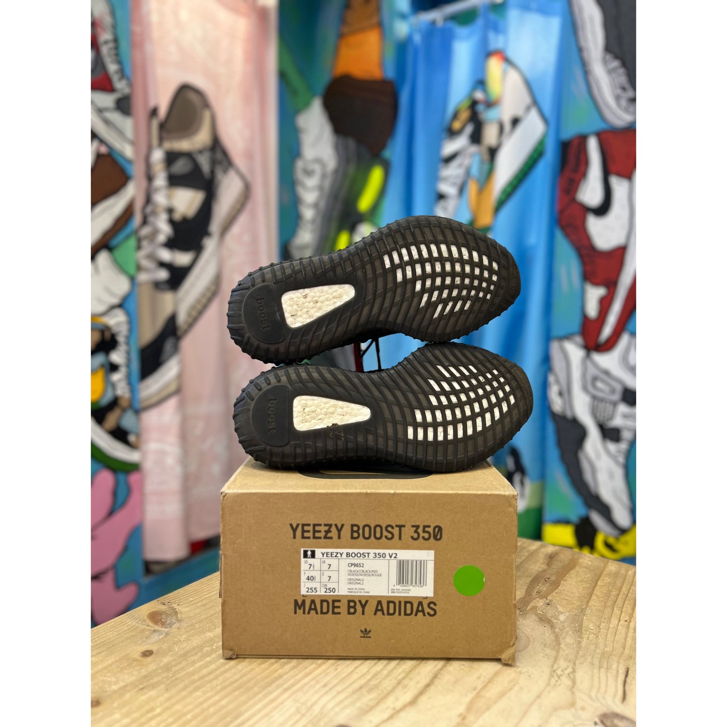 Yeezy 350 Bred UK7
