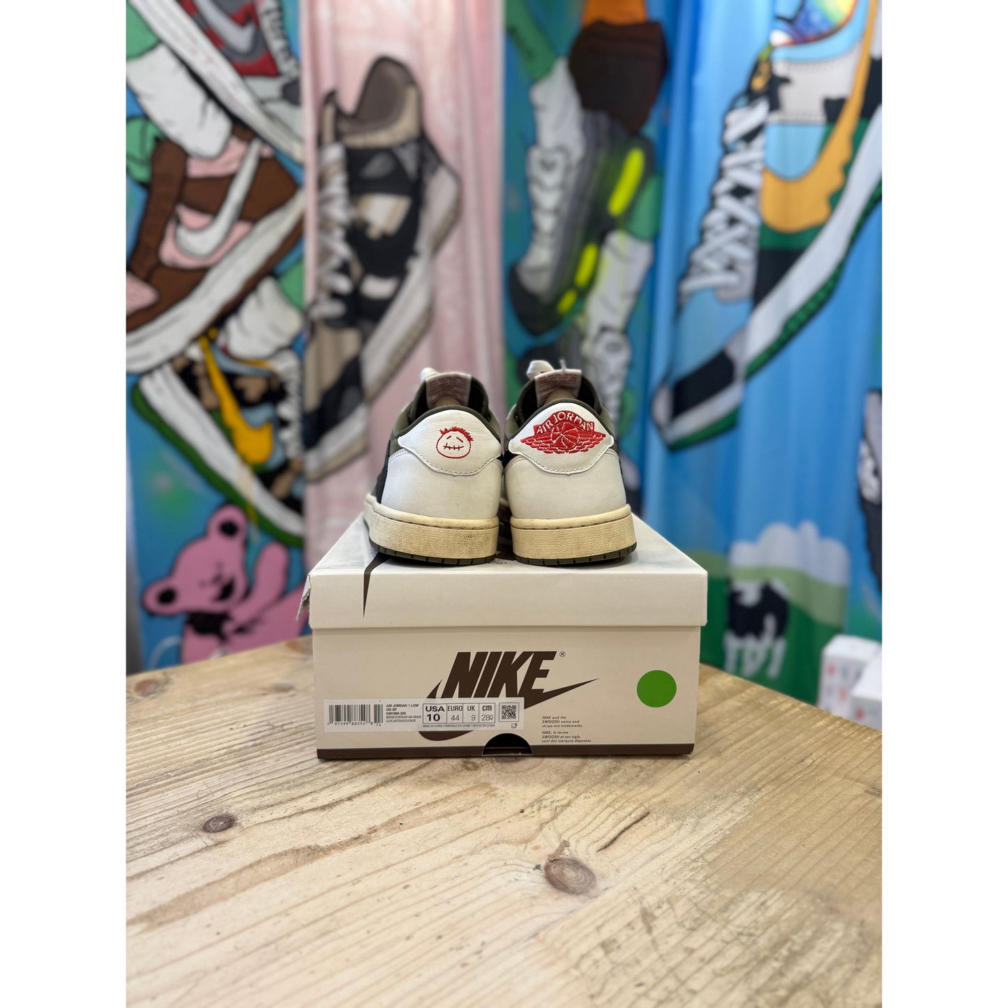 Jordan 1 Retro Low OG Travis Scott Medium Olive UK 9