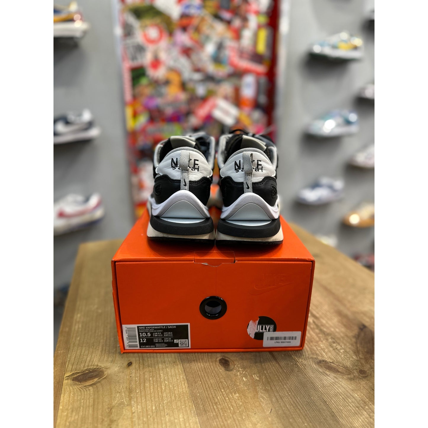 Nike Vaporwaffle sacai Black White UK 9.5