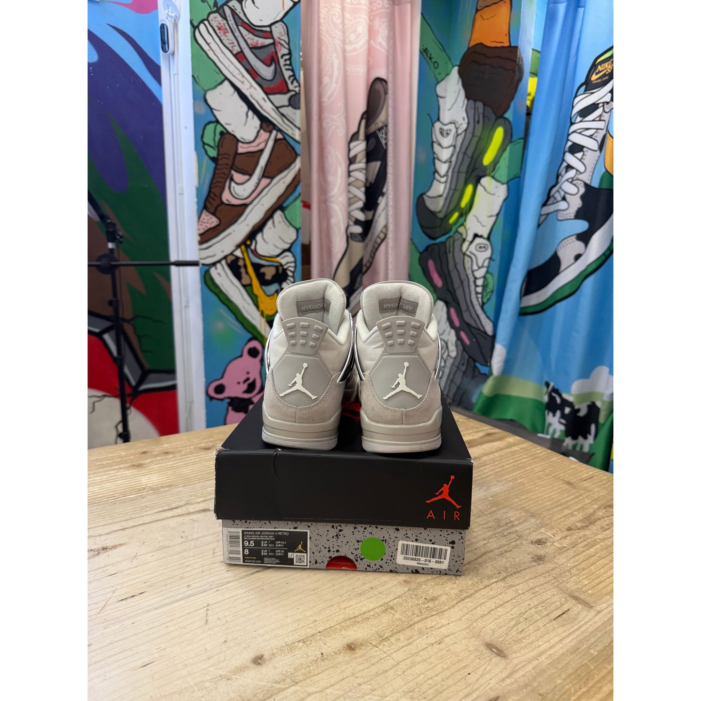 Jordan 4 Retro Frozen Moments UK 7