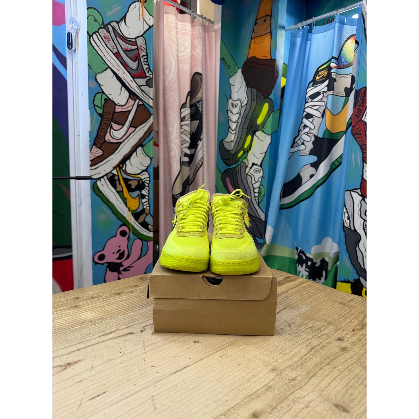 Nike Air Force 1 Low Off-White Volt UK 7.5