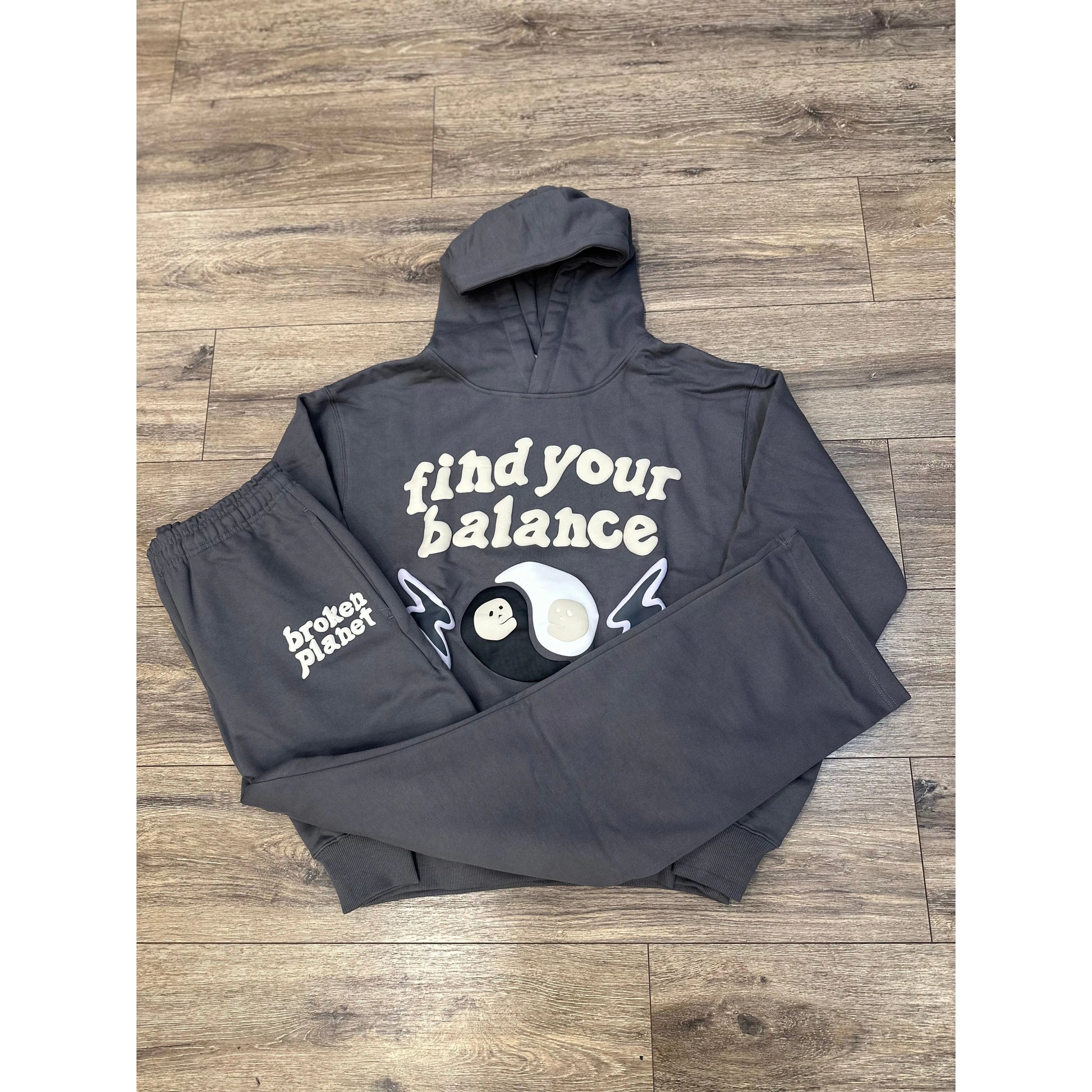 Broken Planet Market Find Your Balance Full Set Ash Grey by Broken Planet Market in Clothing. Available at KershKicks for £250.00. A must-have for fans of Broken Planet Market looking to elevate their style with this Tracksuit.