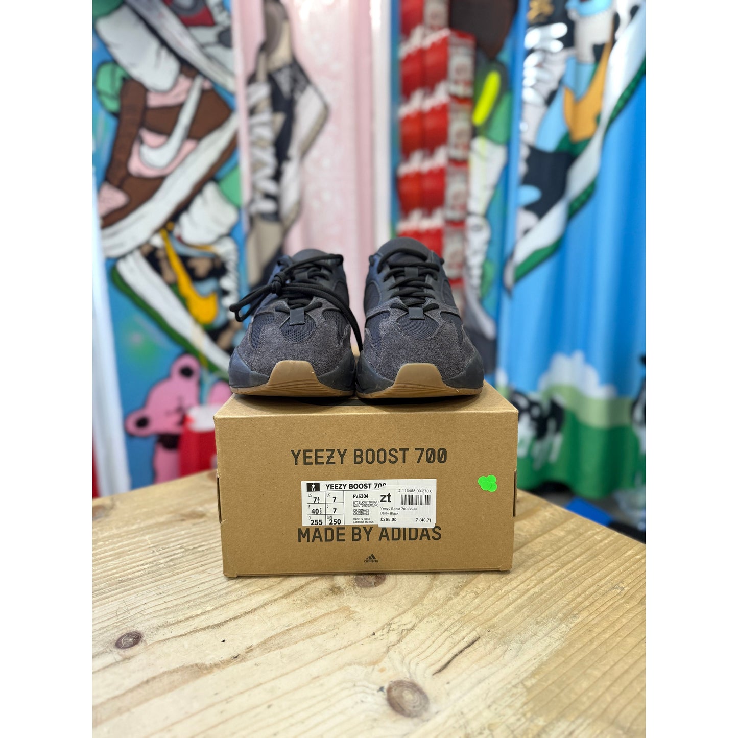 Yeezy 700 Boost Utility Black UK7