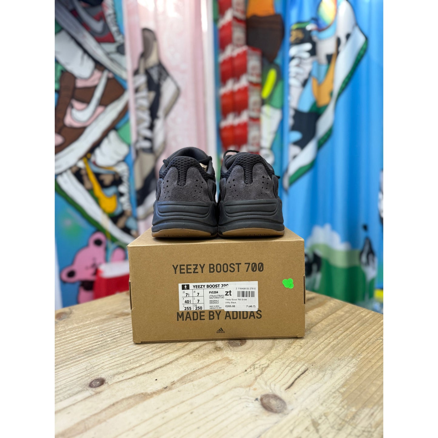 Yeezy 700 Boost Utility Black UK7