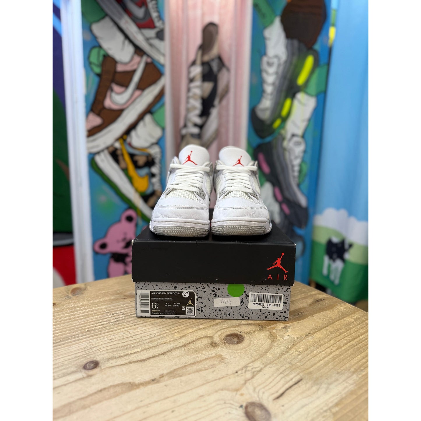 Jordan 4 White Oreo UK6