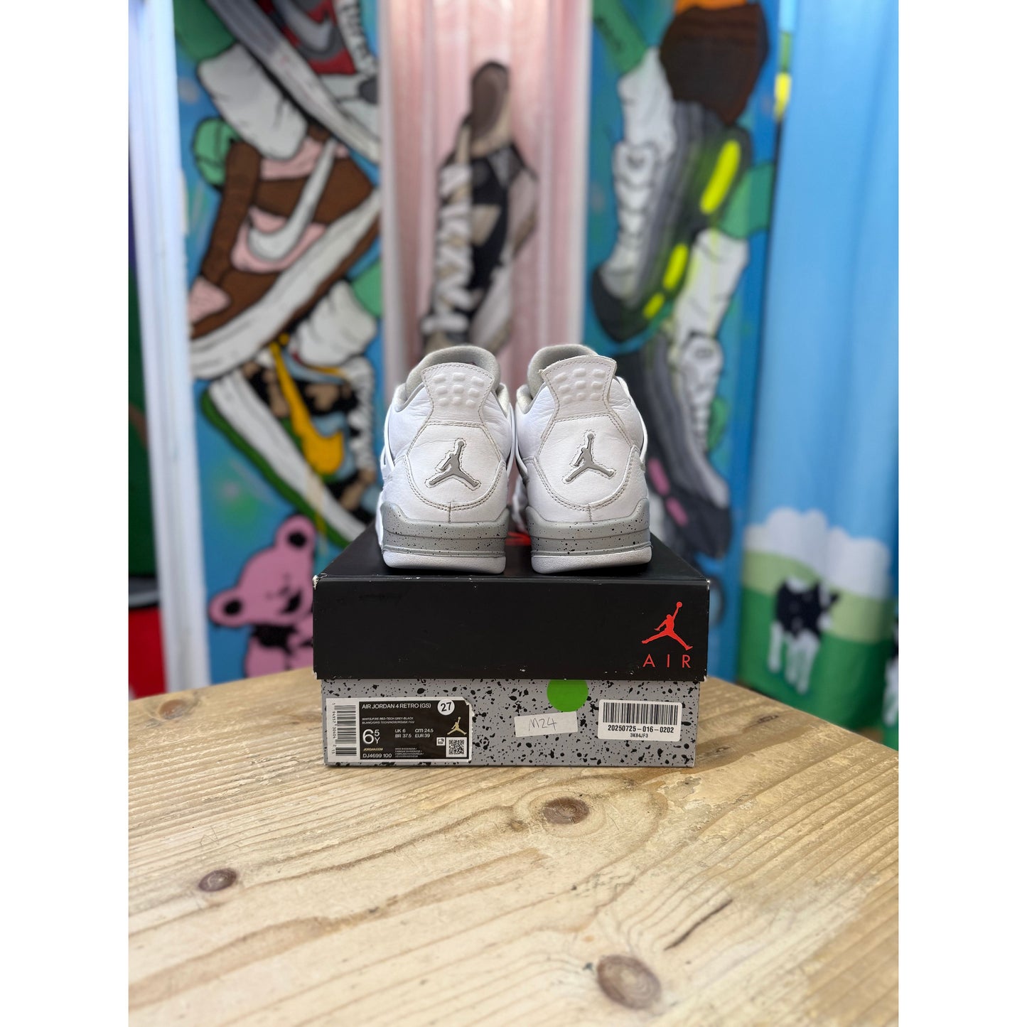 Jordan 4 White Oreo UK6