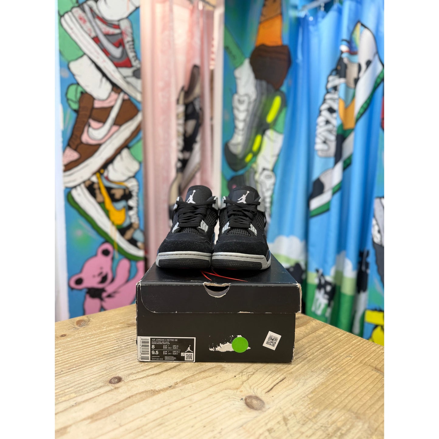 Jordan 4 Black Canvas UK7