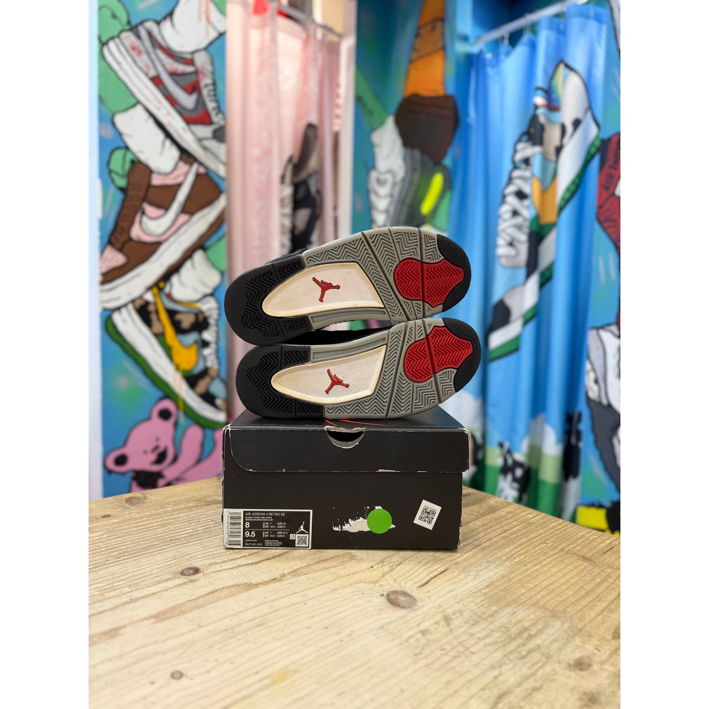 Jordan 4 Black Canvas UK7