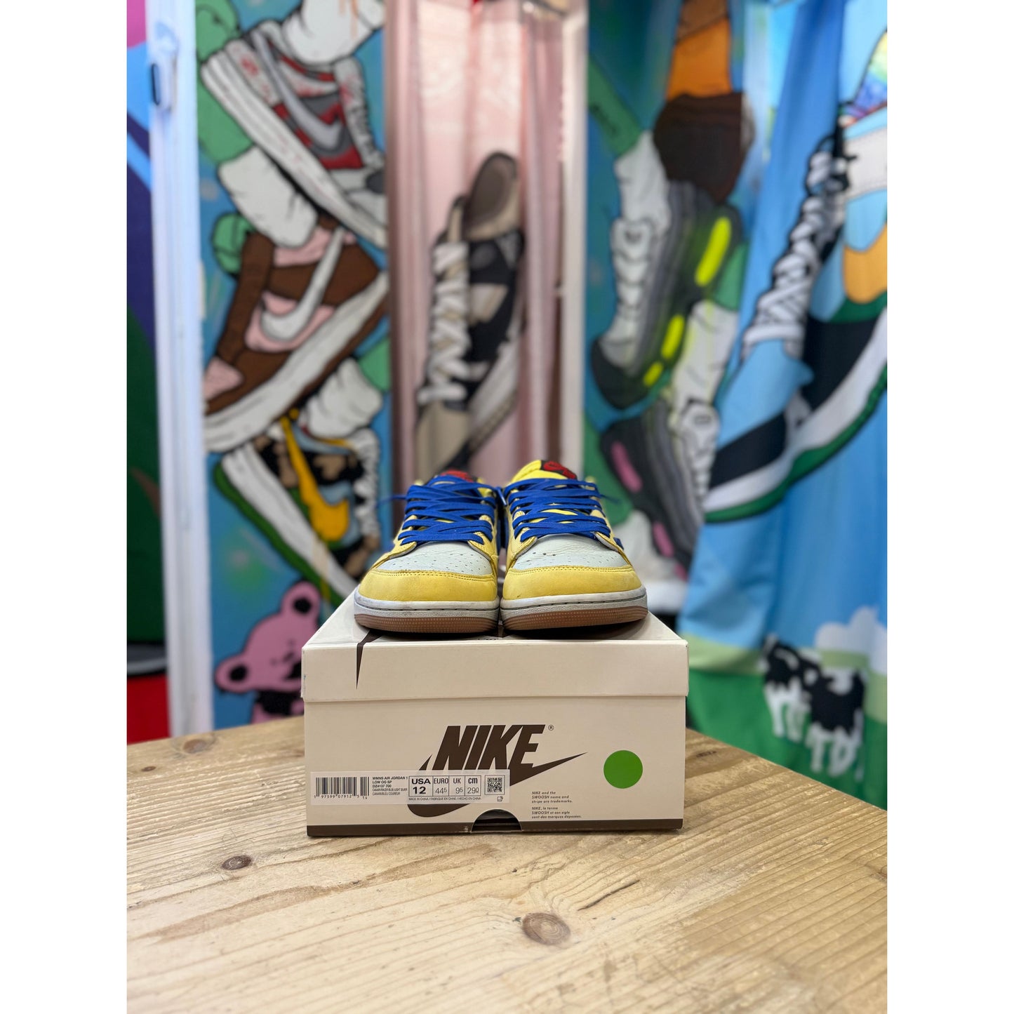 Jordan 1 Low Travis Scott Canery UK9.5