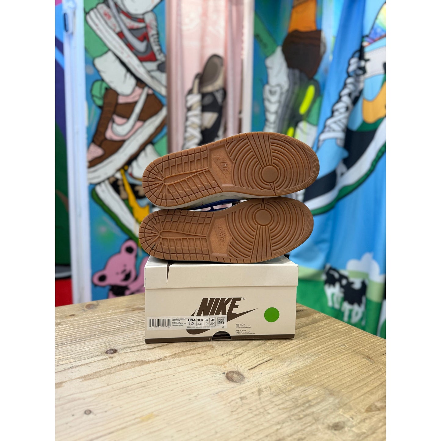 Jordan 1 Low Travis Scott Canery UK9.5