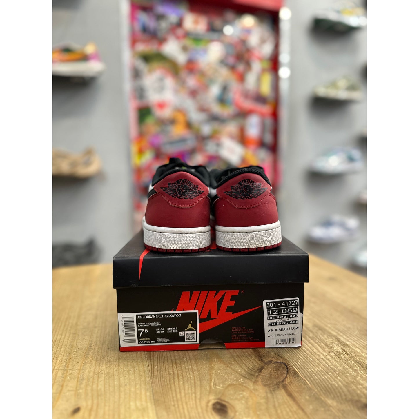 Jordan 1 Retro Low OG Black Toe (2023) UK 6.5