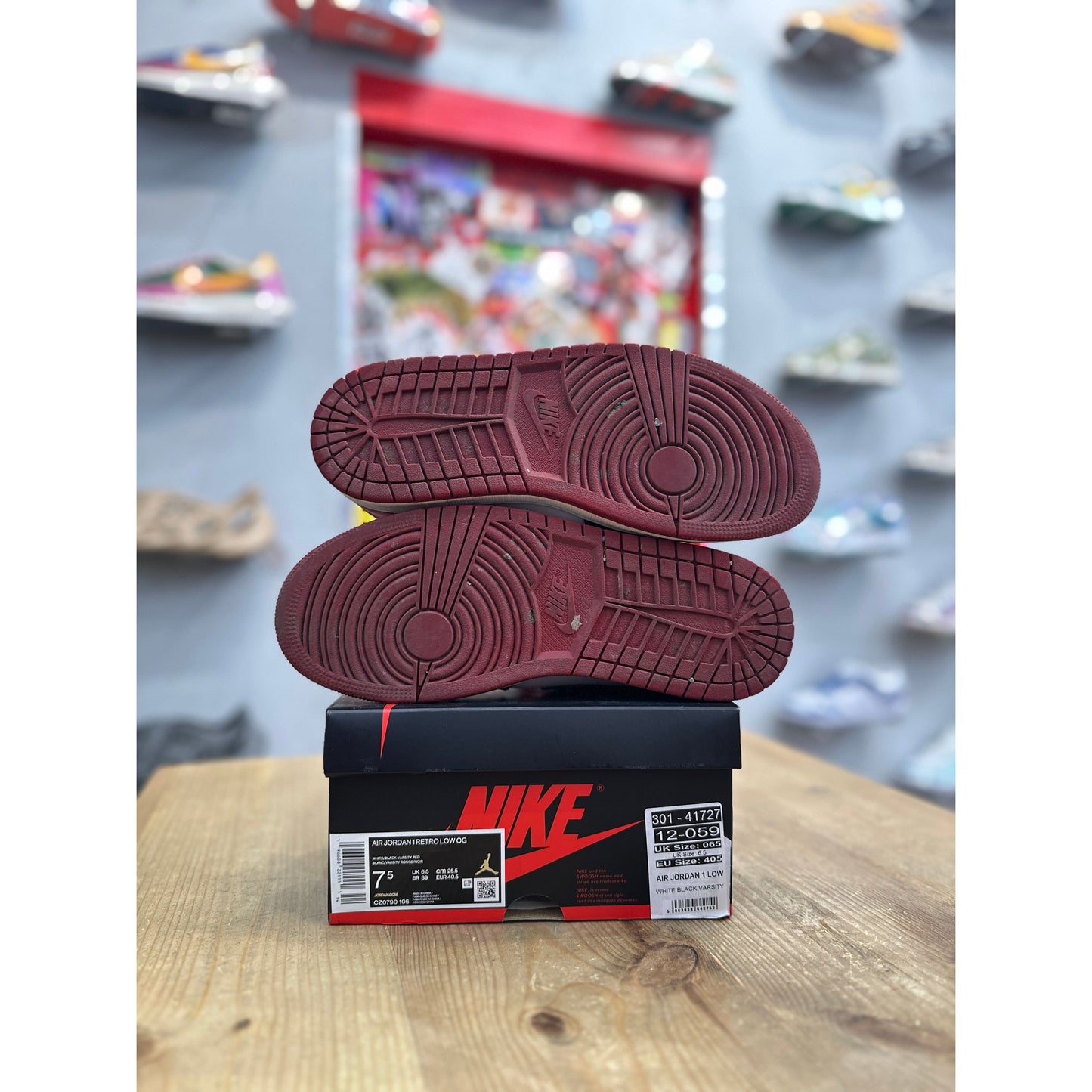 Jordan 1 Retro Low OG Black Toe (2023) UK 6.5
