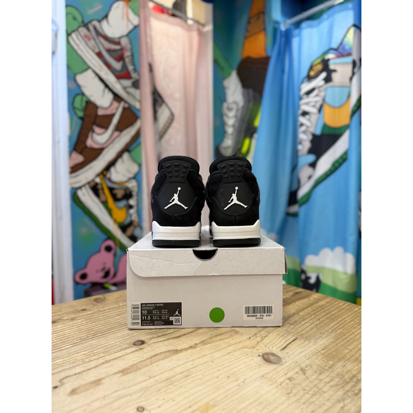 Jordan 4 White Thunder UK9