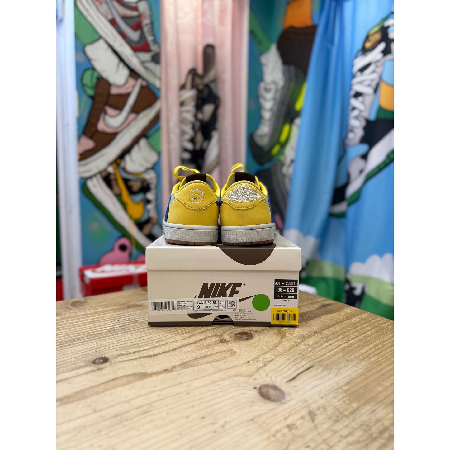 Jordan 1 Low Travis Scott Canery UK6.5