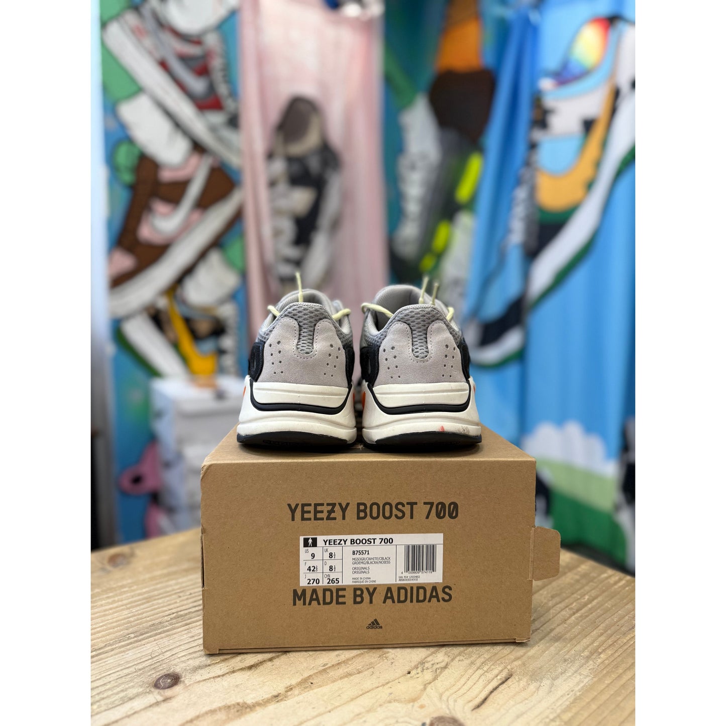 Yeezy 700 Waverunner UK 8.5.