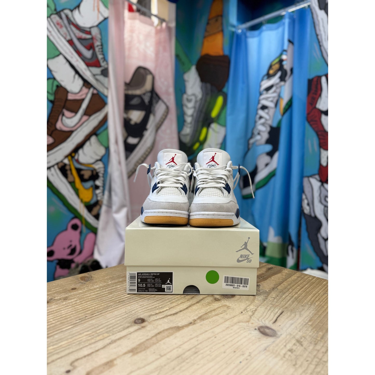 Jordan 4 SB Navy UK8