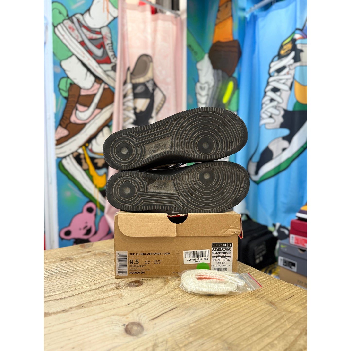 Nike Air Force 1 Low Off-White Black White UK 8.5