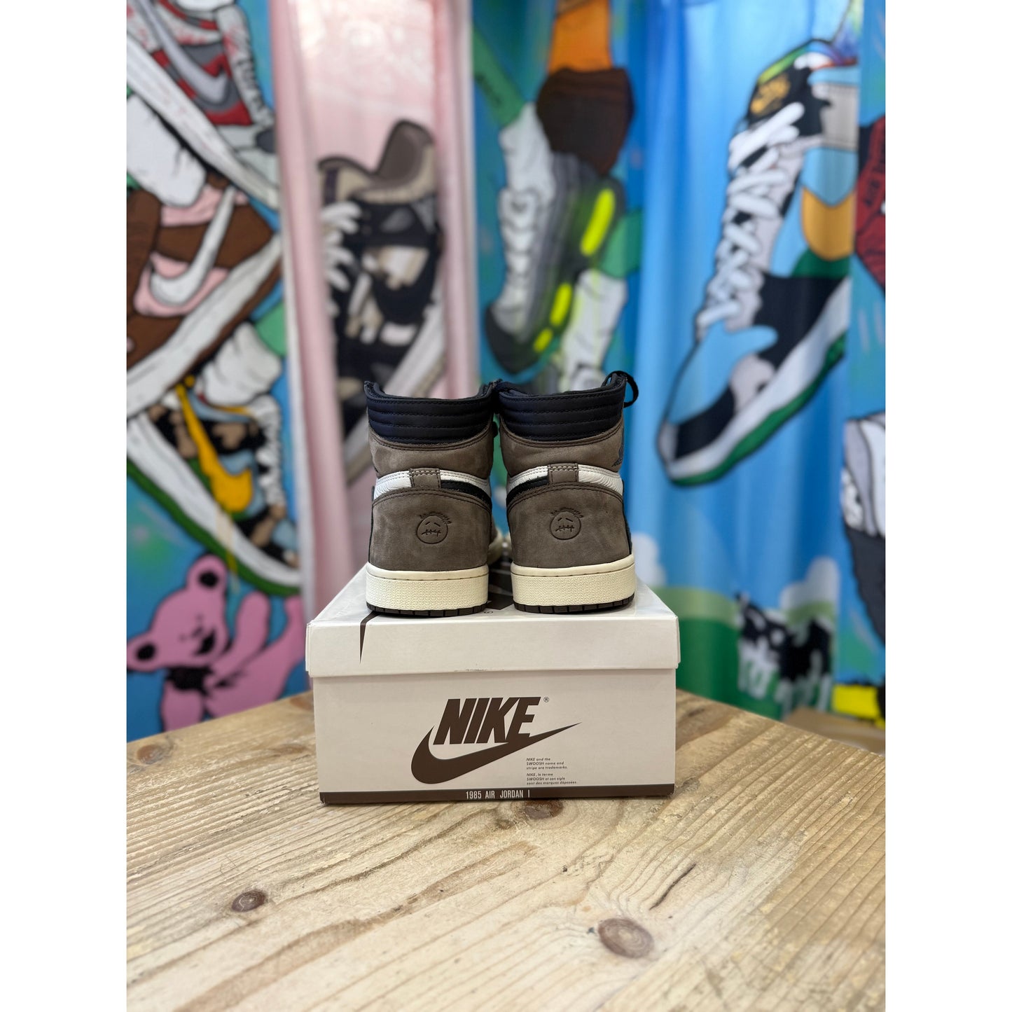 Jordan 1 High Travis Scott Mocha UK 8.5