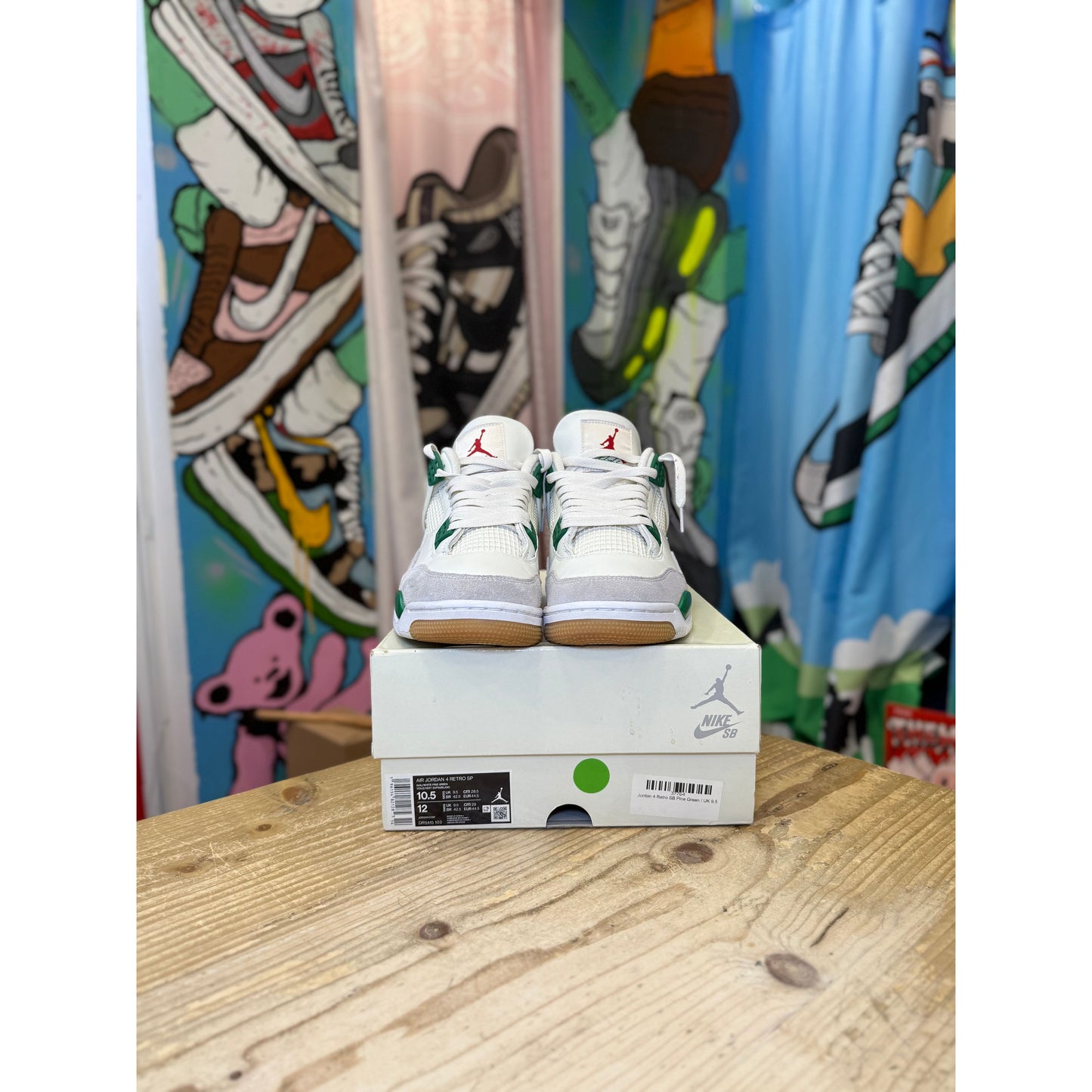 Jordan 4 SB Pine Green UK 9.5