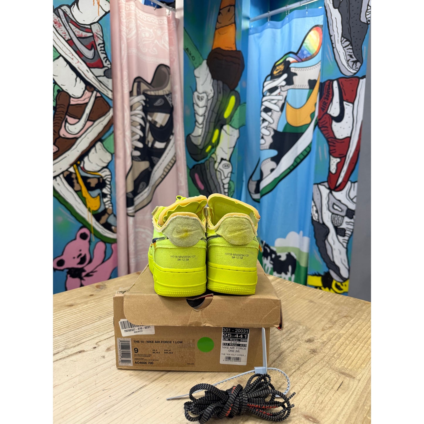 Nike Air Force 1 Low Off-White Volt UK 8