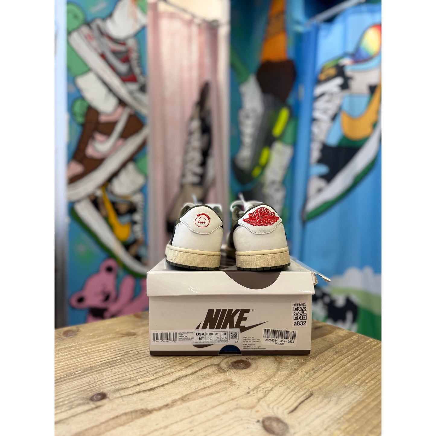 Jordan 1 Low Travis Scott Medium Olive UK 7.5