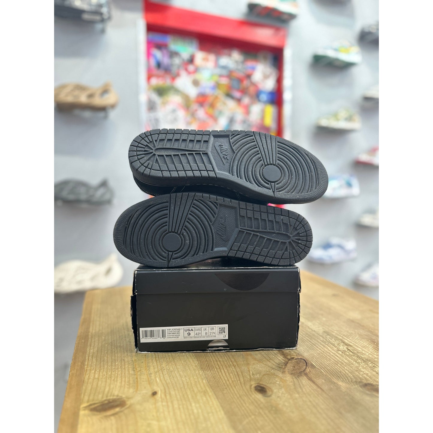 Jordan 1 Retro Low OG SP Travis Scott Black Phantom UK 8