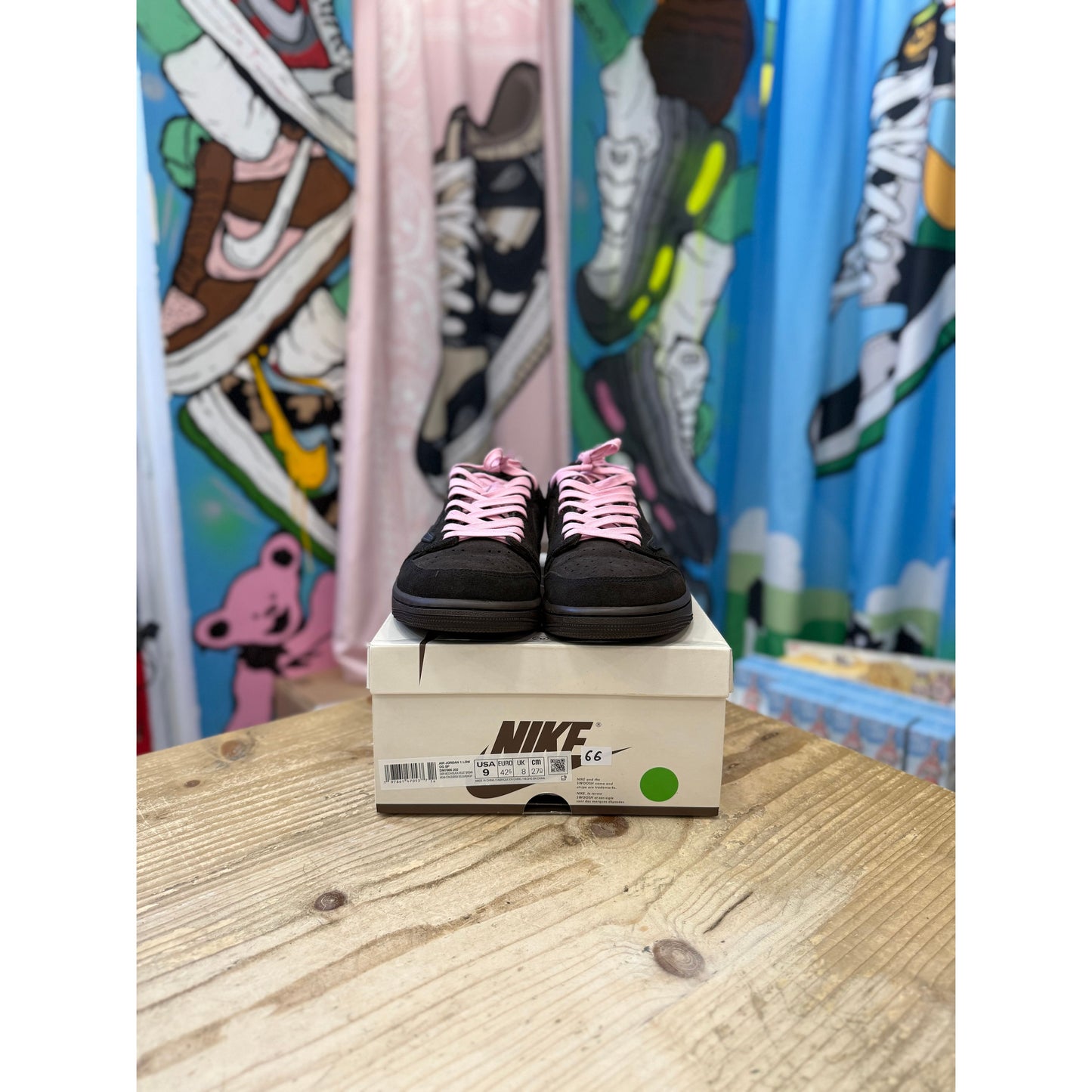 Jordan 1 Low Travis Scott Velvet Brown UK 8