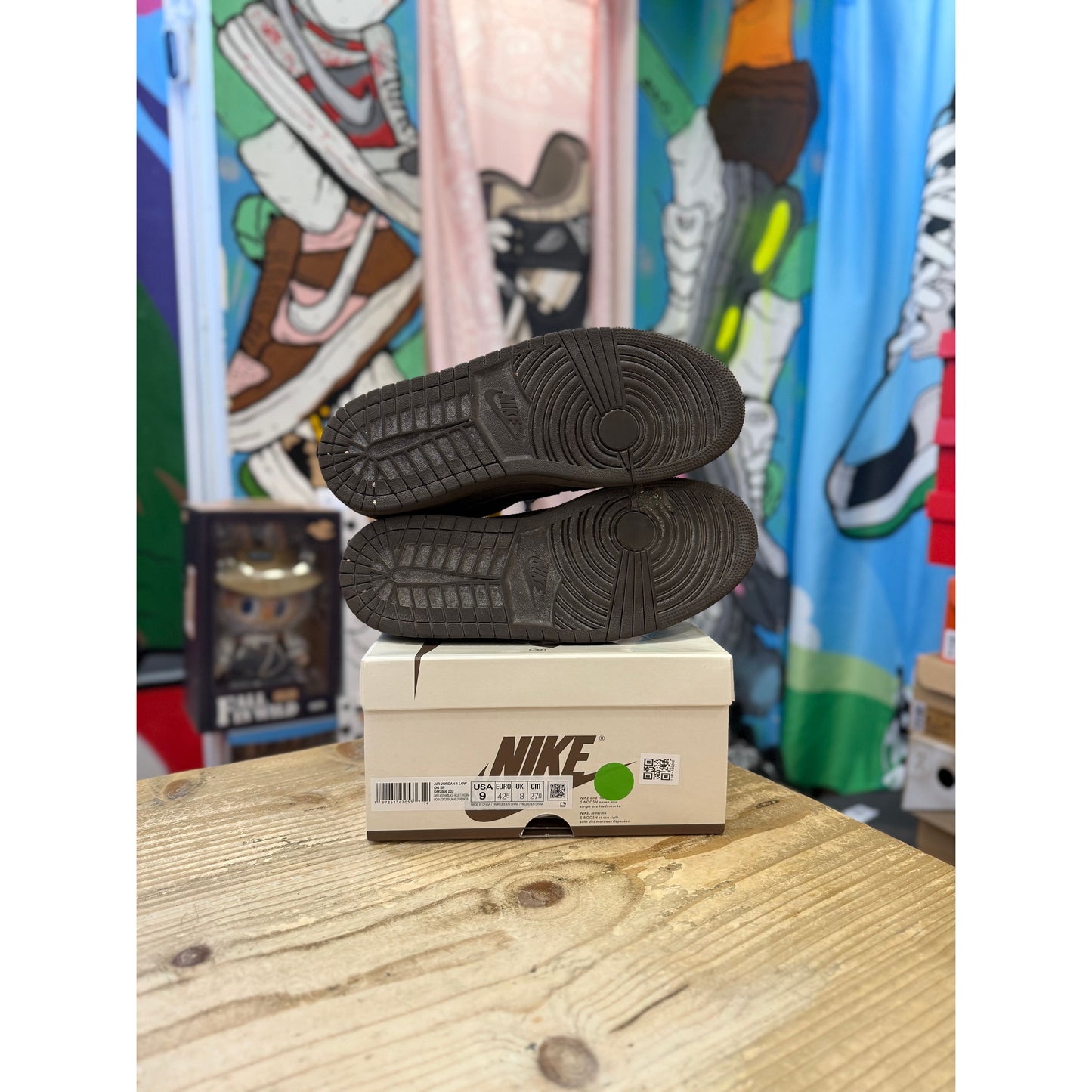 Jordan 1 Low Travis Scott Velvet Brown UK8