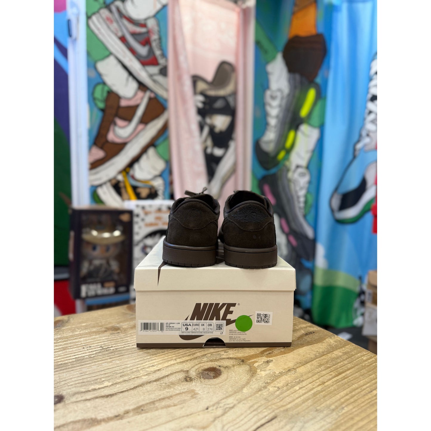 Jordan 1 Low Travis Scott Velvet Brown UK8