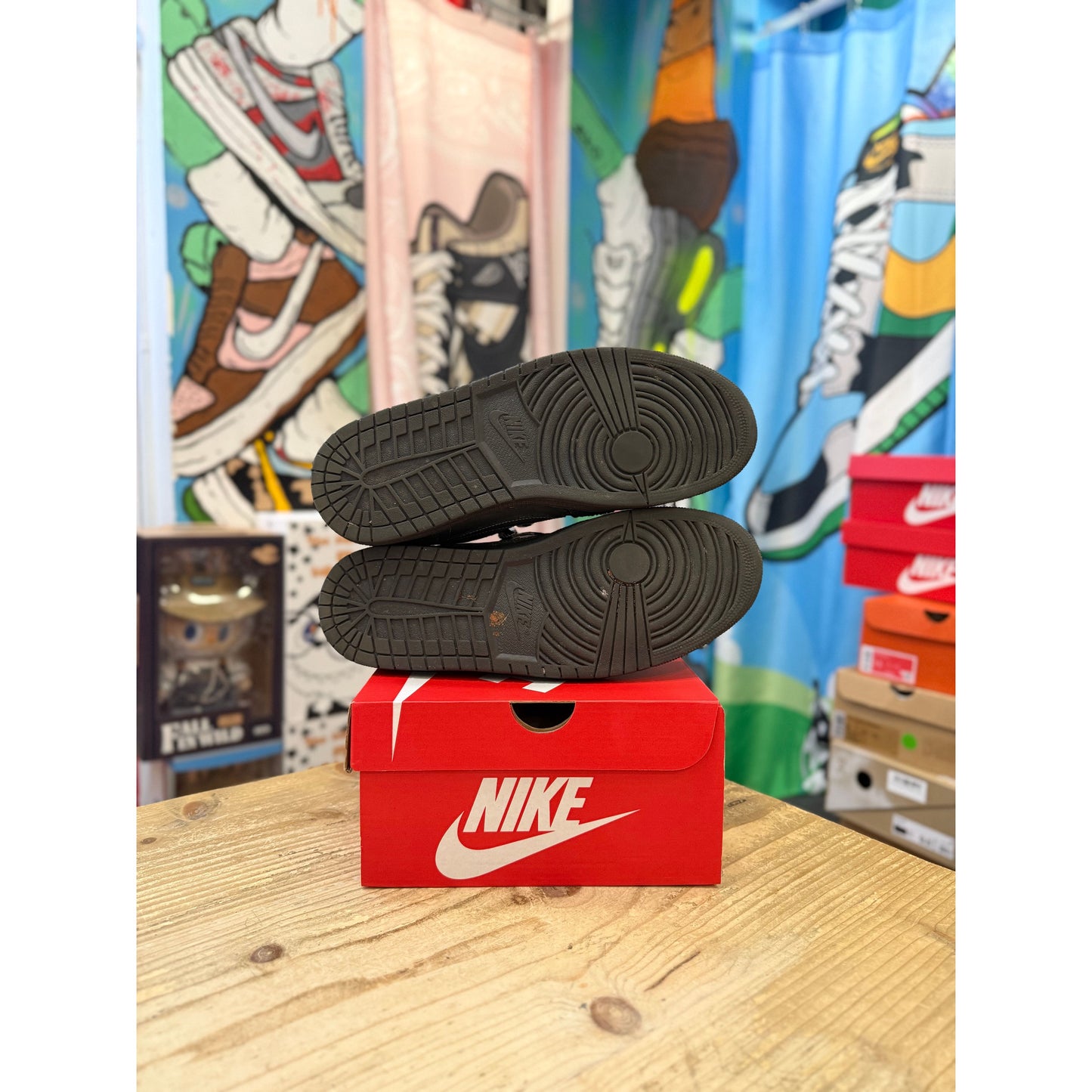 Jordan 1 Low Travis Scott Black Phantom UK 12