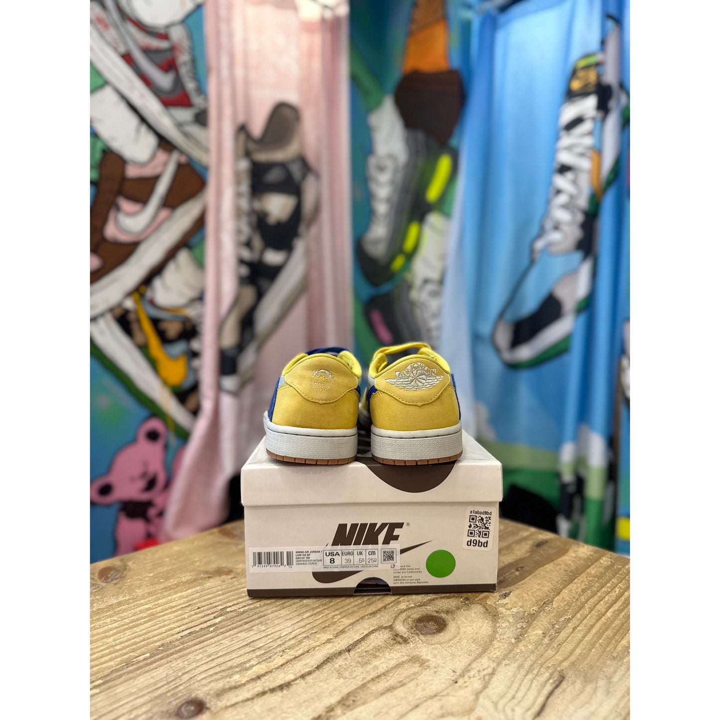 Jordan 1 Retro Low OG Travis Scott Canary UK 5.5