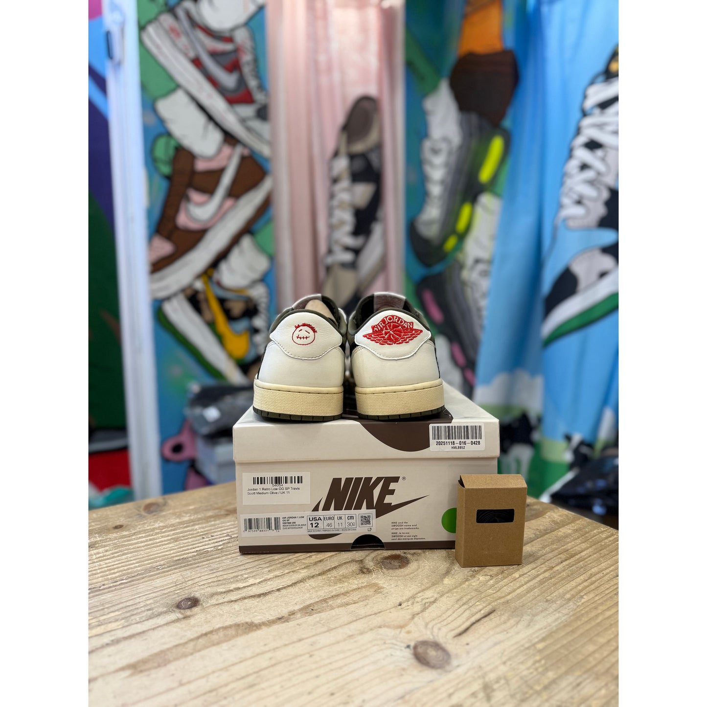 Jordan 1 Low Travis Scott Medium Olive UK11