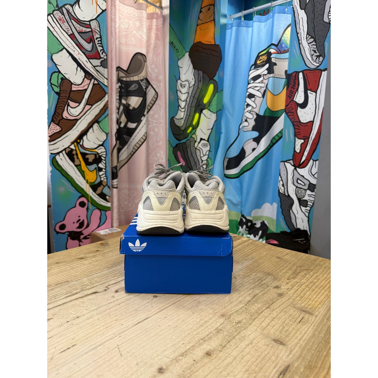 Adidas Yeezy 700 V2 Static UK10