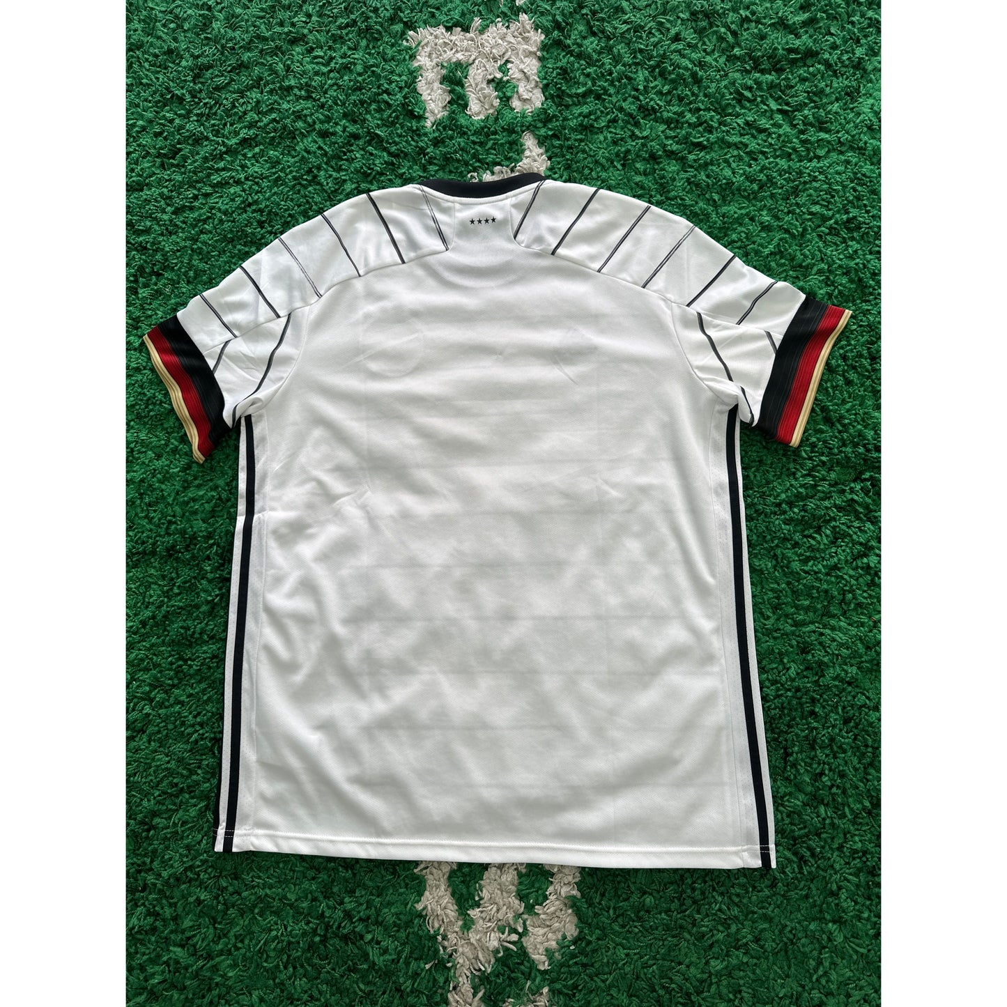 Germany Home Shirt 2019/21 XL 9/10 by KershKits in Uncategorized. Available at KershKicks for £40.00. A must-have for fans of KershKits looking to elevate their style with this Kits.