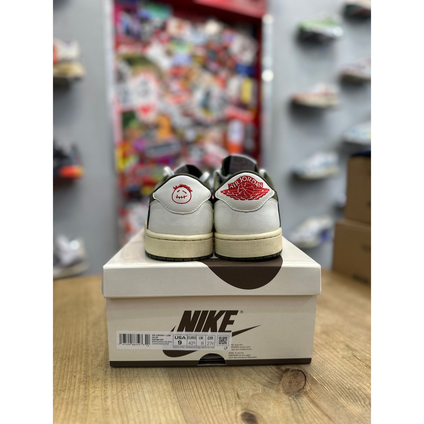 Jordan 1 Retro Low OG SP Travis Scott Medium Olive UK 8.
