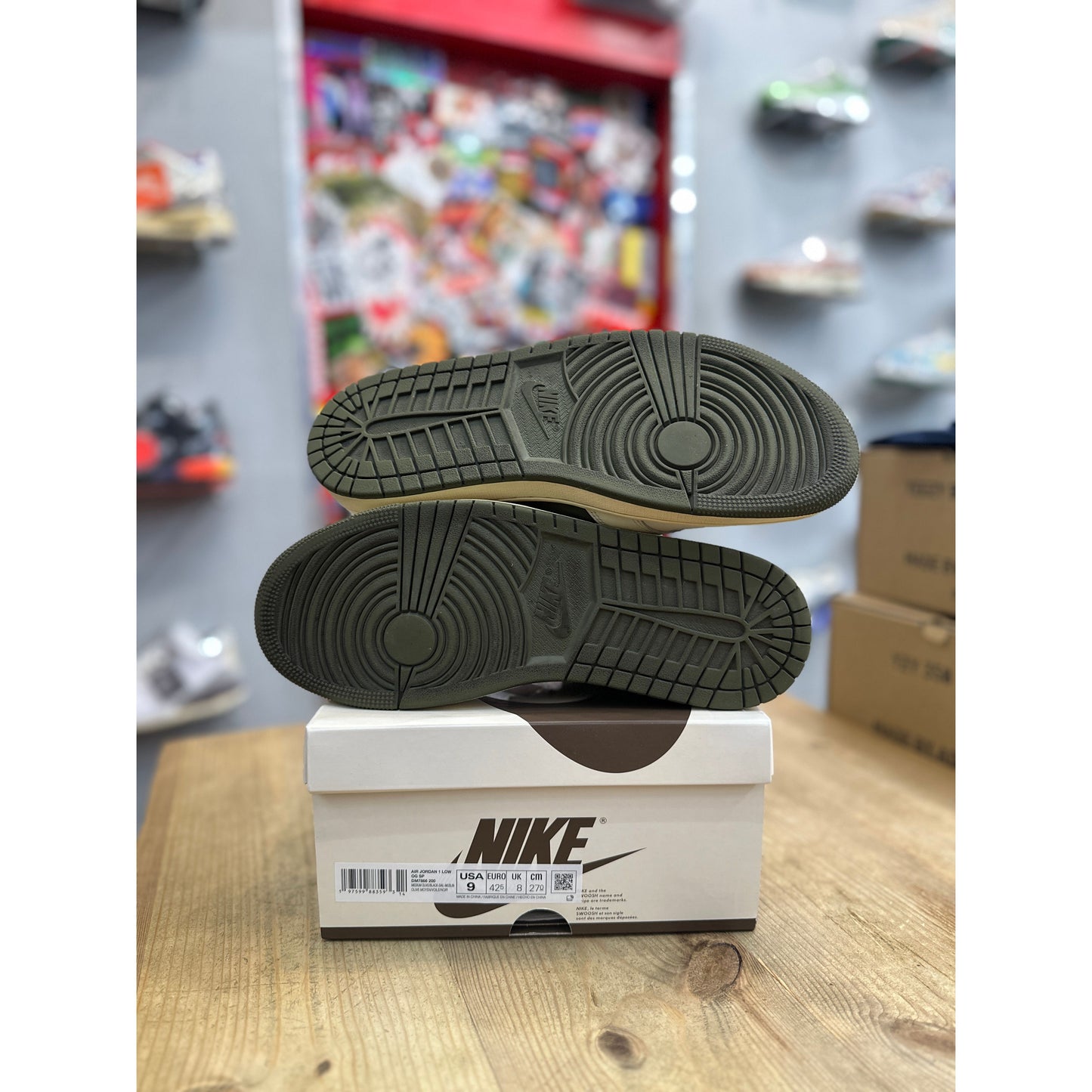 Jordan 1 Retro Low OG SP Travis Scott Medium Olive UK 8.