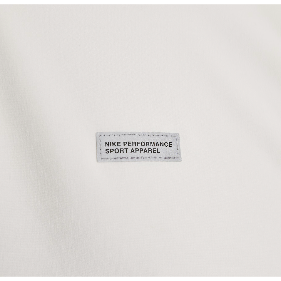 Nike Repel Hooded Veratile Jacket Cream by Nike in Uncategorized. Available at KershKicks for £79.00. A must-have for fans of Nike looking to elevate their style with this Jacket.