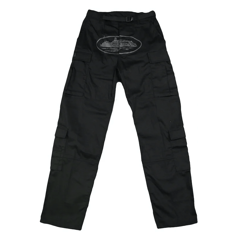 Corteiz Guerillaz Cargos Triple Black by Corteiz in Track Pants. Available at KershKicks for £185.00. A must-have for fans of Corteiz looking to elevate their style with this Track Pants.
