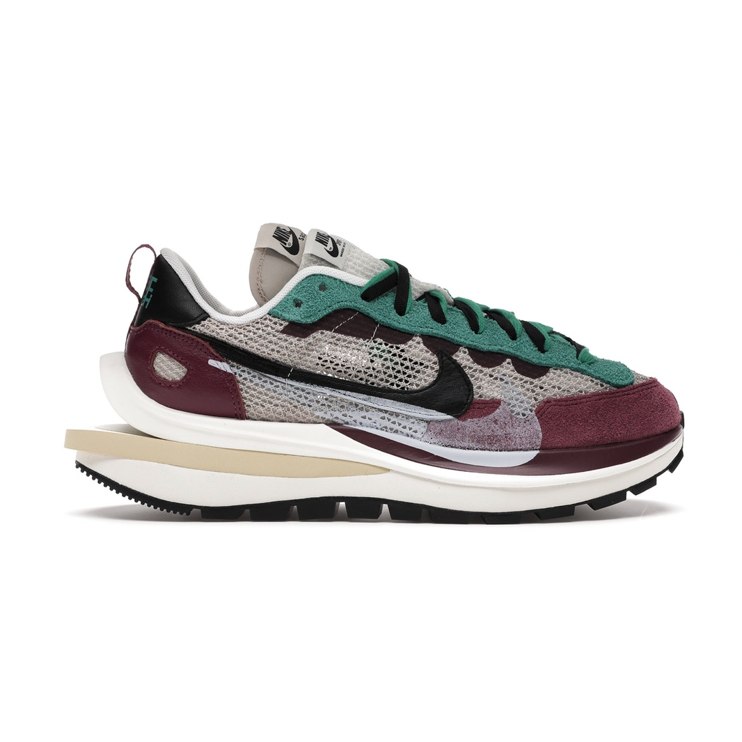 Nike Vaporwaffle sacai Villain Red Neptune Green by Nike in Shoes. Available at KershKicks for £600.00. A must-have for fans of Nike looking to elevate their style with this Shoes.