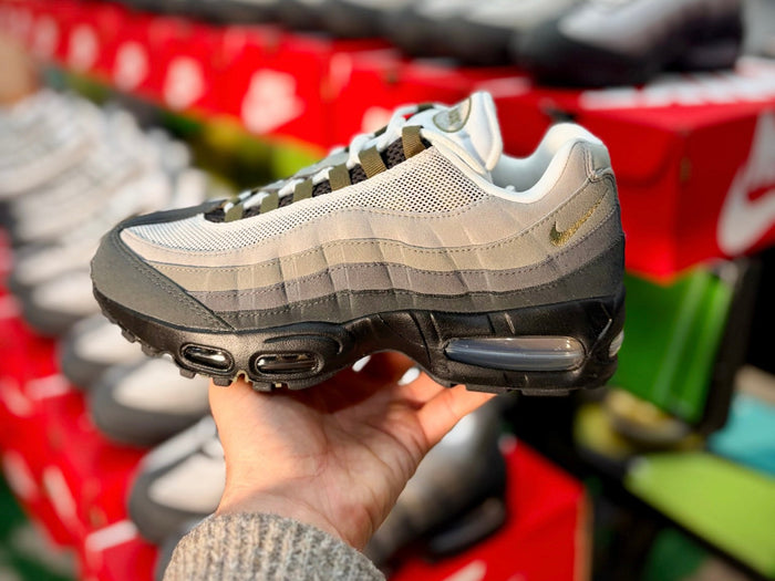 OG Big Bubble “Black / Medium Olive”