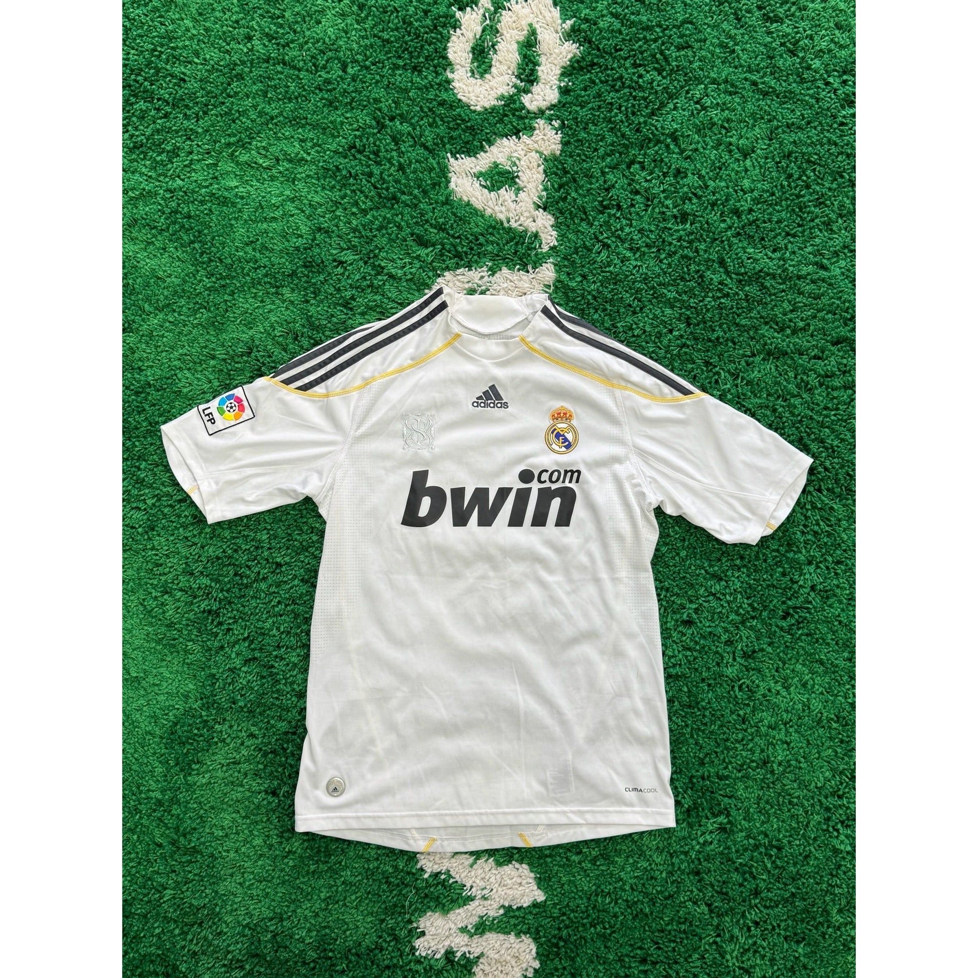 Real Madrid Home Shirt 2009-2010 Ronaldo #9 M by KershKits in Clothing. Available at KershKicks for £125.00. A must-have for fans of KershKits looking to elevate their style with this Kits.