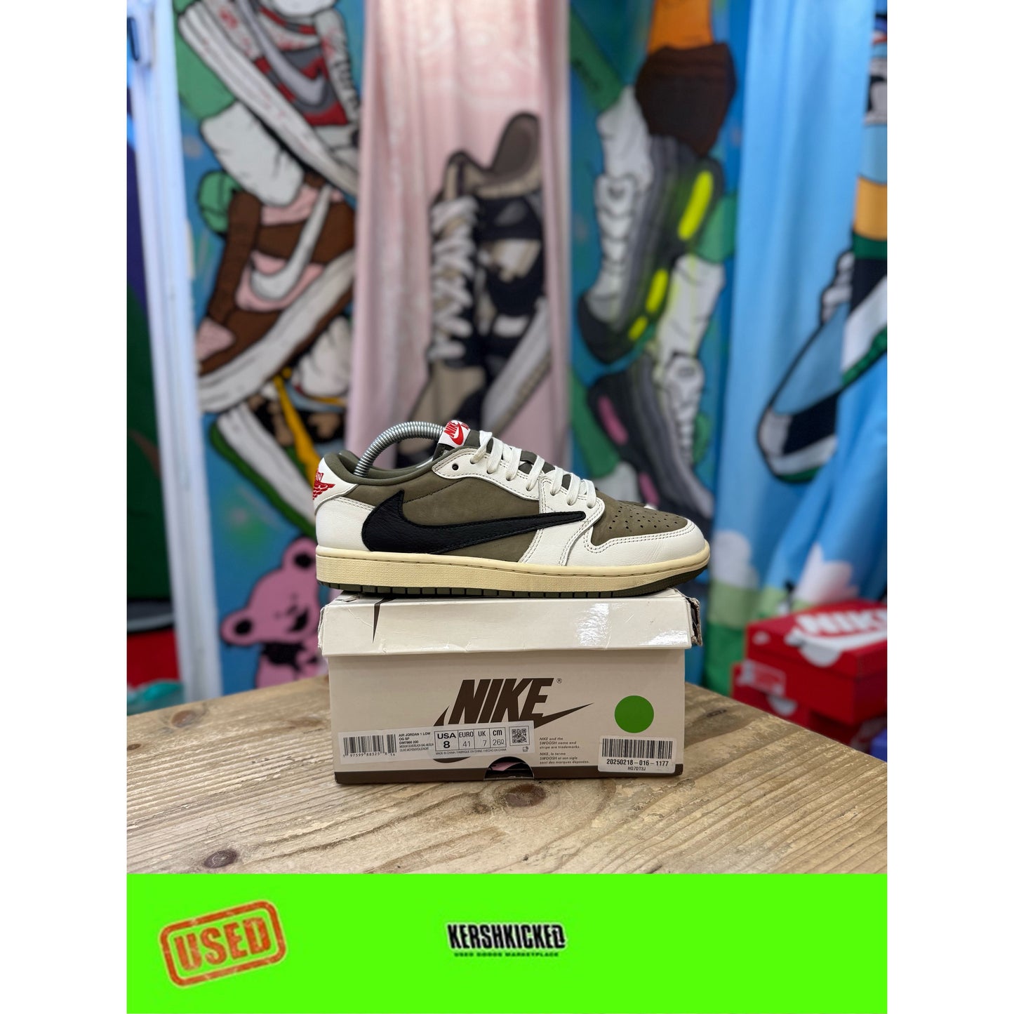 Jordan 1 Low Travis Scott Medium Olive UK7